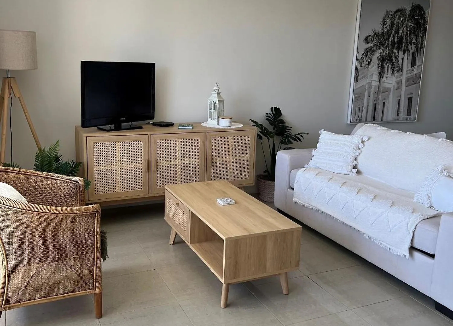 Platinum Apartments - Unit 8 Bargara 0*,  Australia