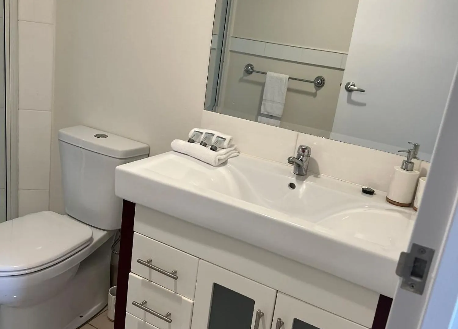 Platinum Apartments - Unit 8 Bargara Australia