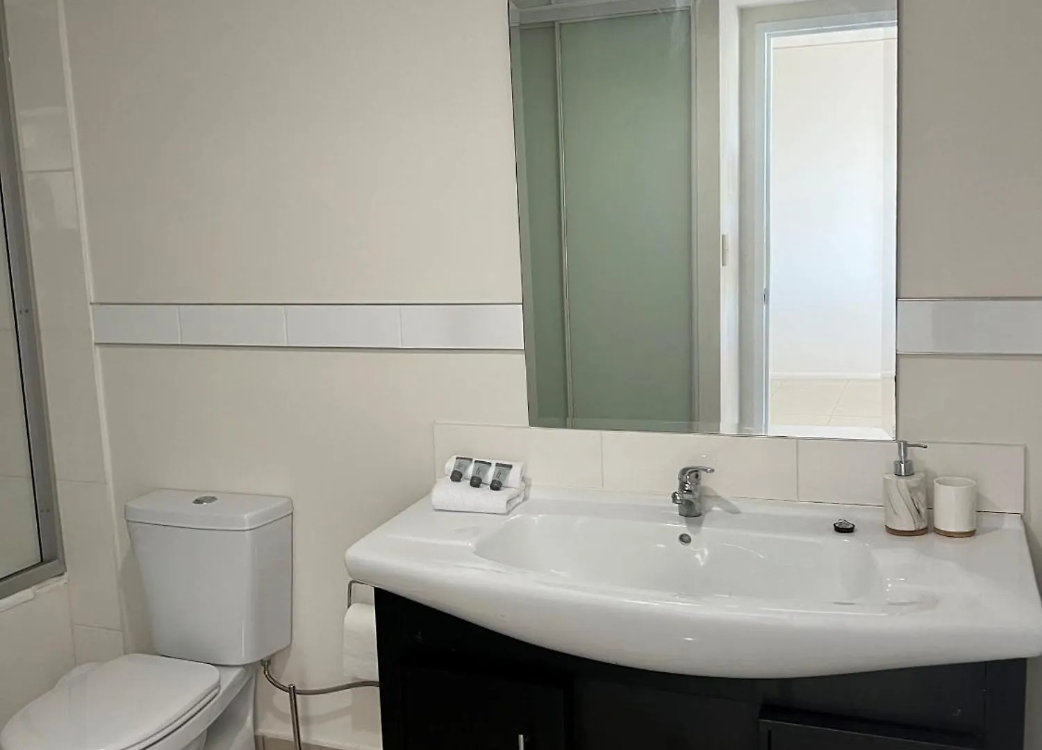 Platinum Apartments - Unit 8 Bargara