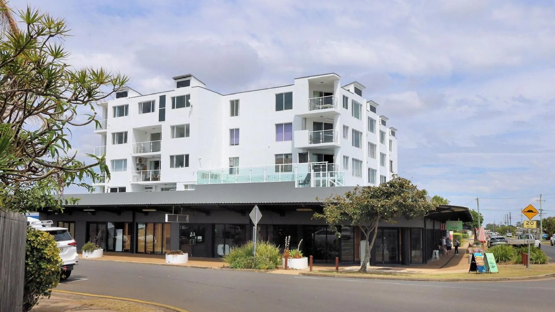 Platinum Apartments - Unit 8 Bargara